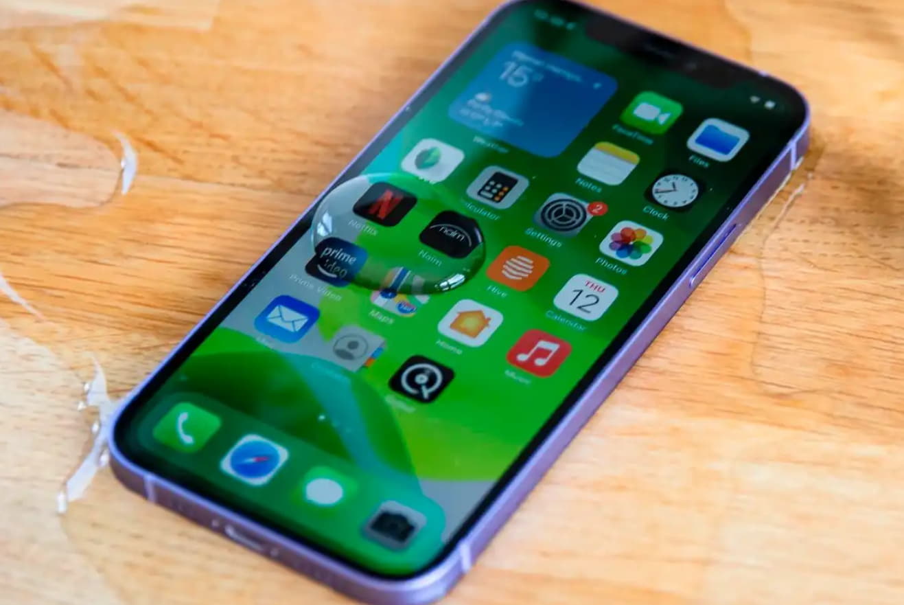 5 Life Saving Tips for a Water-Damaged iPhone