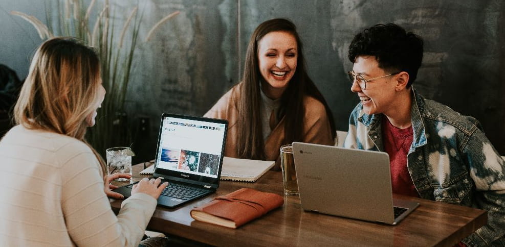 How to Know If Your Company Needs to Hire a Social Media Manager